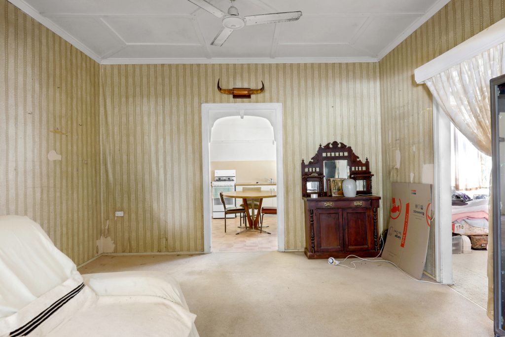 18 Lloyd Street, West Mackay, QLD 4740 AUS