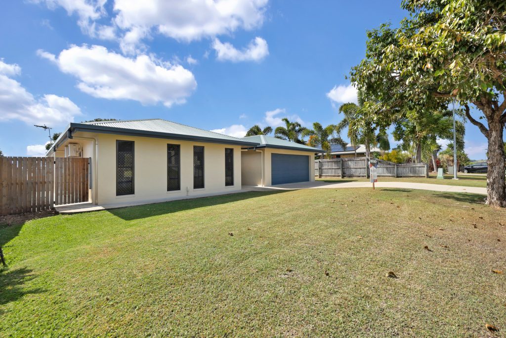 10 Herbert Way, Rural View, QLD 4740 AUS
