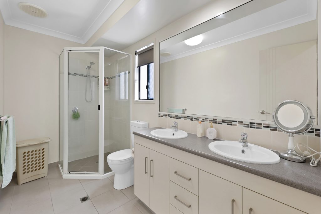 10 Herbert Way, Rural View, QLD 4740 AUS