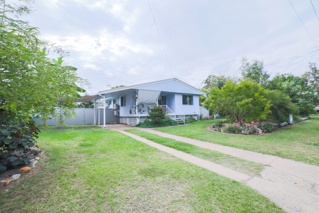 10 Yeates Crescent, Dysart, QLD 4745 AUS