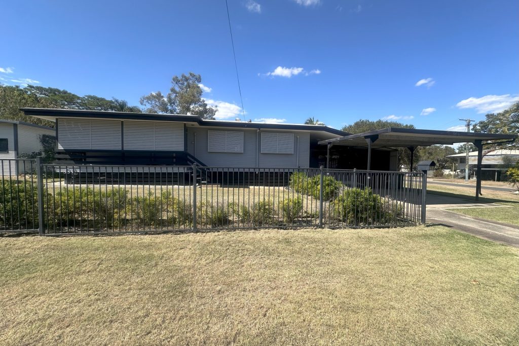 36 Beresford Crescent, Dysart, QLD 4745 AUS