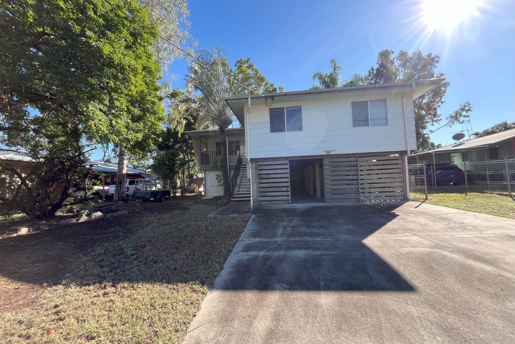 12 Beresford Crescent, Dysart, QLD 4745 AUS