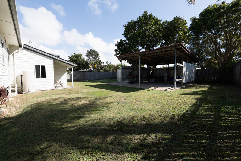 1 Crane Street, Slade Point, QLD 4740 AUS