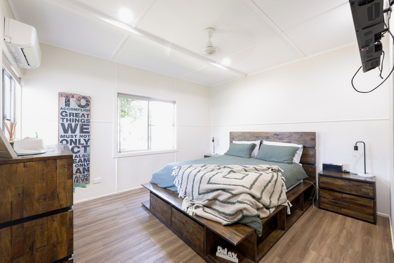 1 Crane Street, Slade Point, QLD 4740 AUS