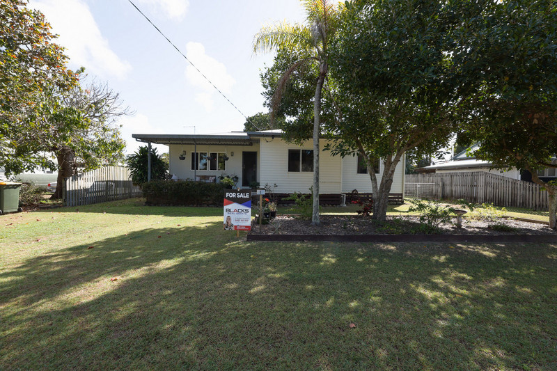1 Crane Street, Slade Point, QLD 4740 AUS