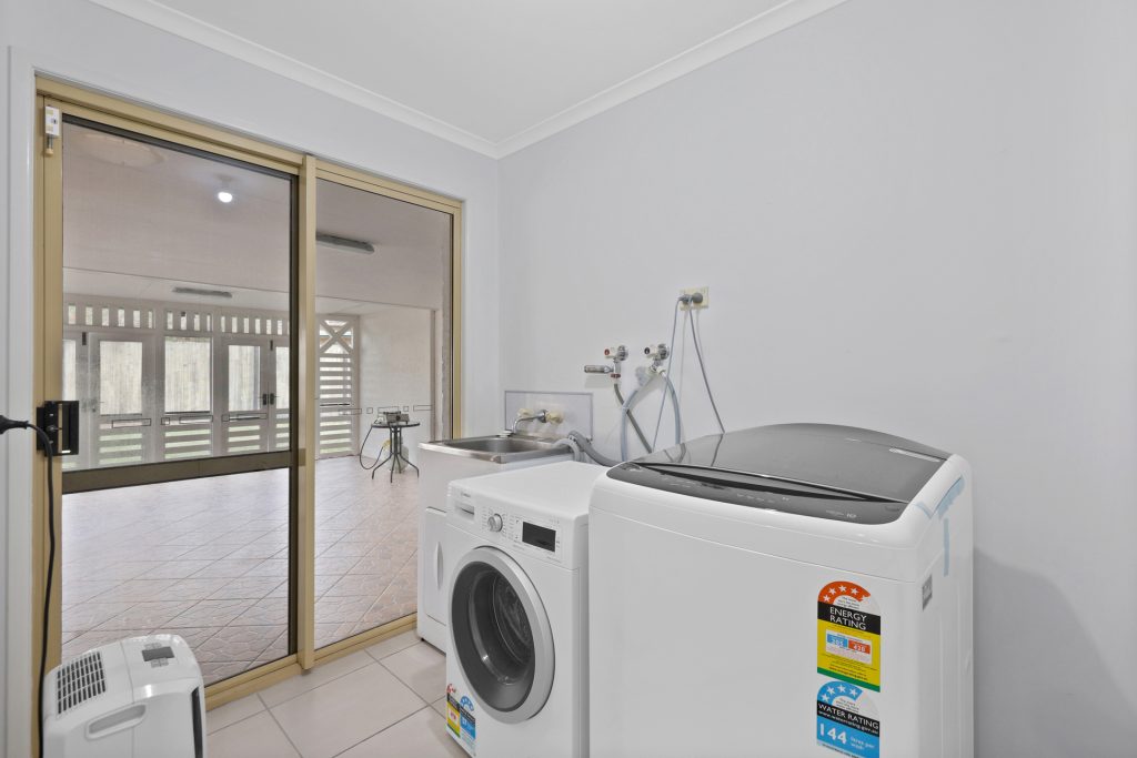 24 Cambridge Avenue, Andergrove, QLD 4740 AUS