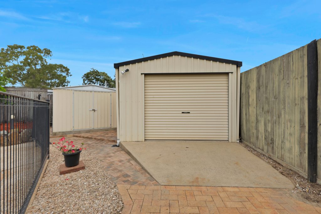 24 Cambridge Avenue, Andergrove, QLD 4740 AUS