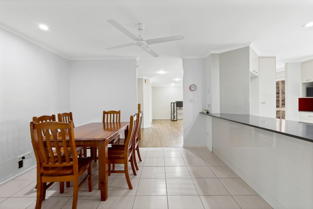 24 Cambridge Avenue, Andergrove, QLD 4740 AUS