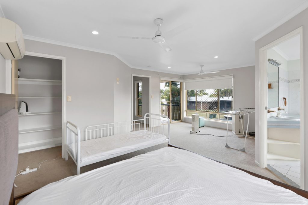 24 Cambridge Avenue, Andergrove, QLD 4740 AUS