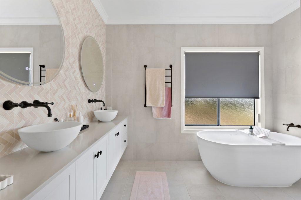 174 Moonlight Drive, Sarina, QLD 4737 AUS