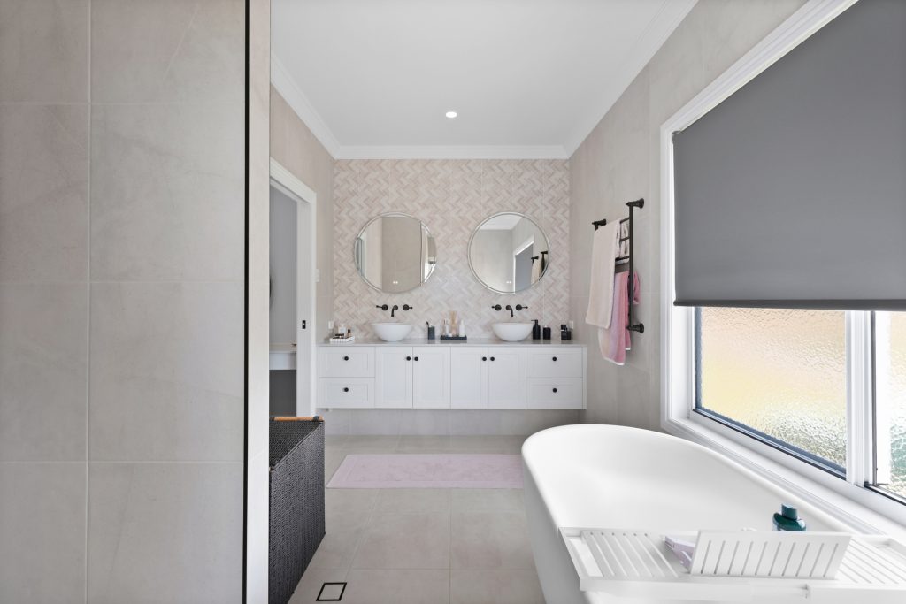 174 Moonlight Drive, Sarina, QLD 4737 AUS