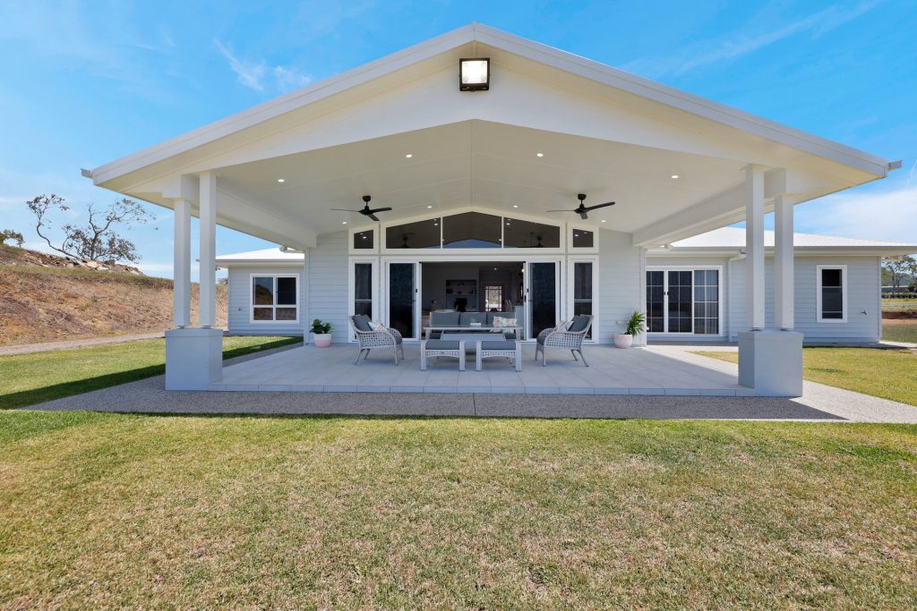 174 Moonlight Drive, Sarina, QLD 4737 AUS