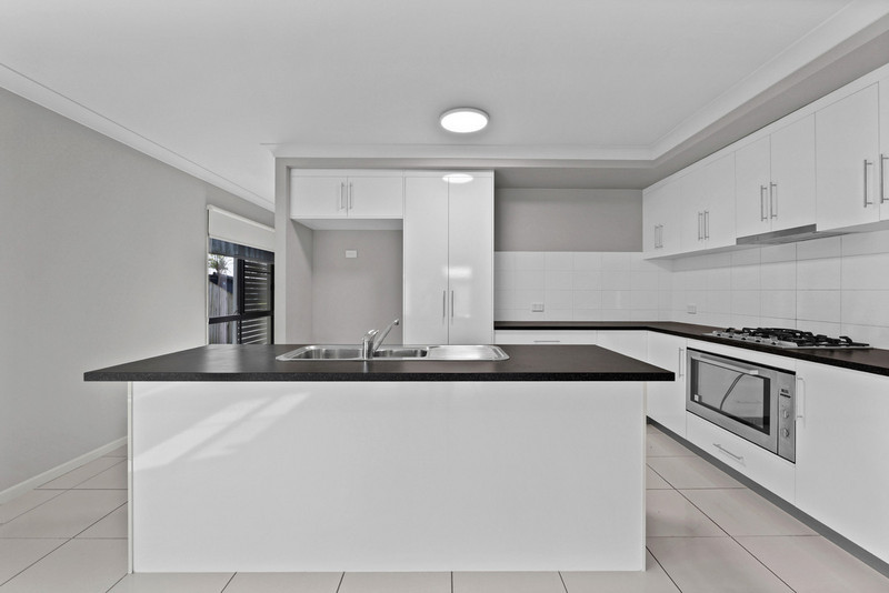 3 Fairway Drive, Bakers Creek, QLD 4740 AUS