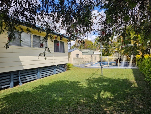 24 Middle Crescent, Dysart, QLD 4745 AUS