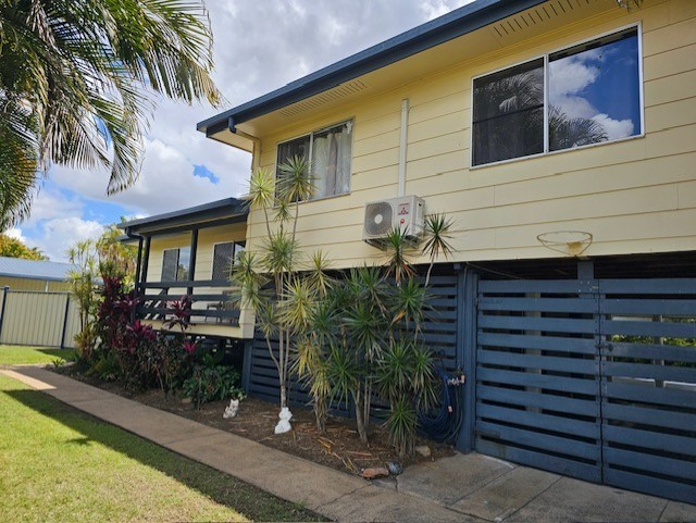 24 Middle Crescent, Dysart, QLD 4745 AUS