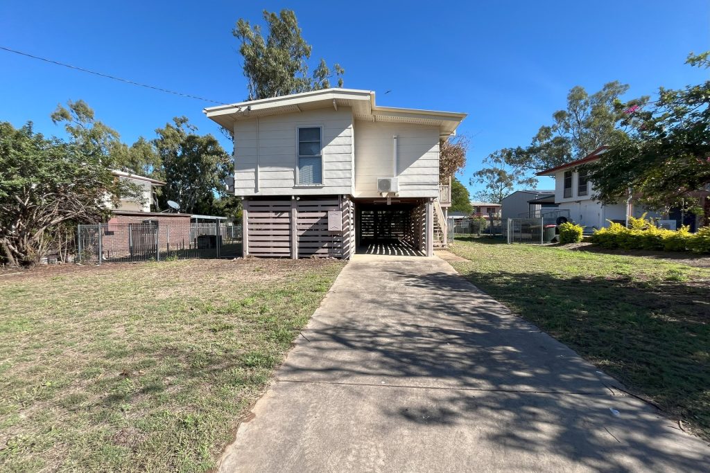 22 Brock Crescent, Dysart, QLD 4745 AUS