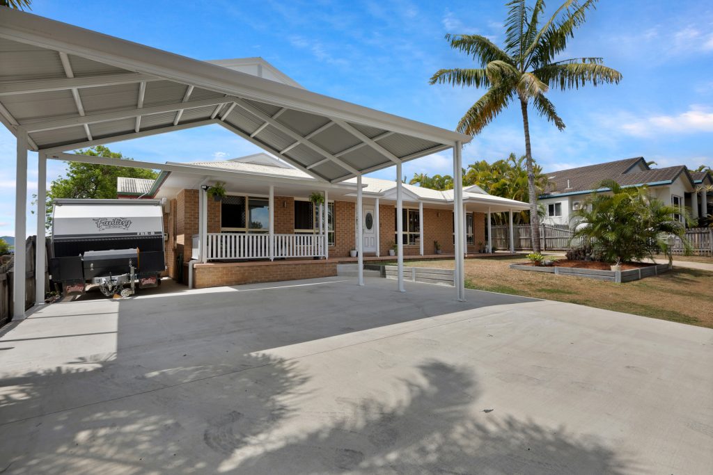 26 Dumfries Court, Beaconsfield, QLD 4740 AUS