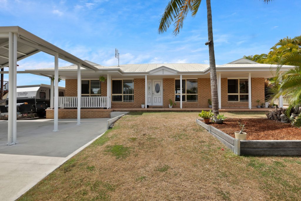 26 Dumfries Court, Beaconsfield, QLD 4740 AUS