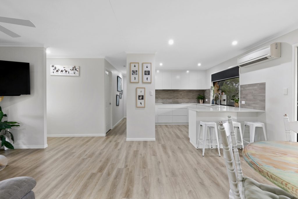 26 Dumfries Court, Beaconsfield, QLD 4740 AUS