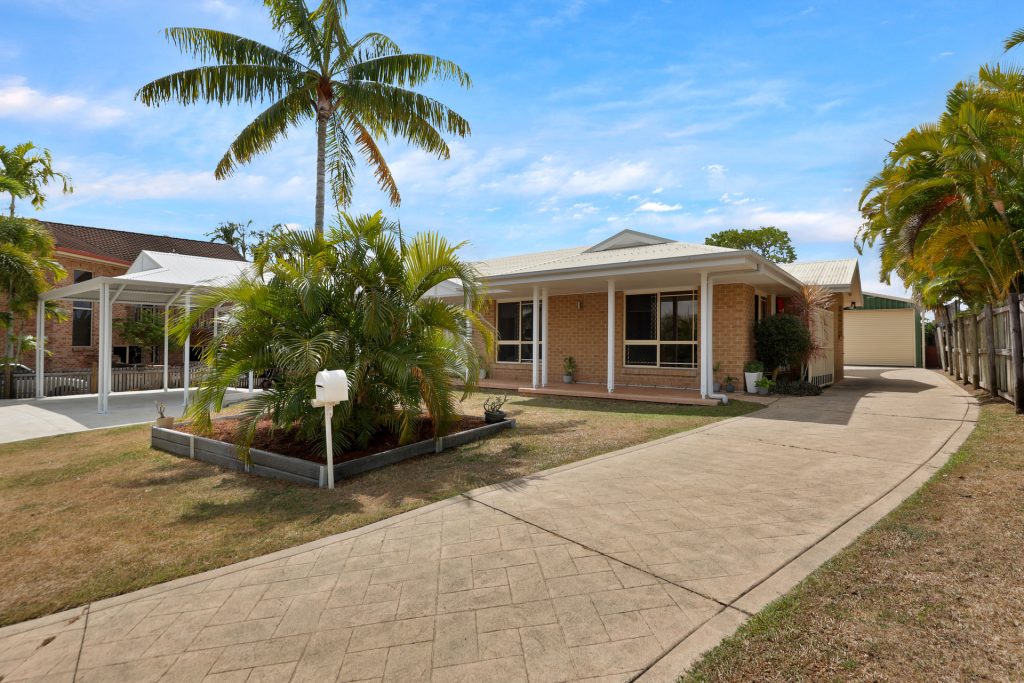 26 Dumfries Court, Beaconsfield, QLD 4740 AUS