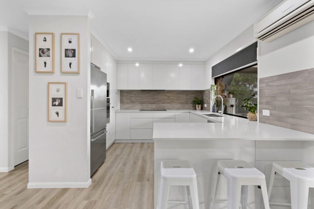 26 Dumfries Court, Beaconsfield, QLD 4740 AUS