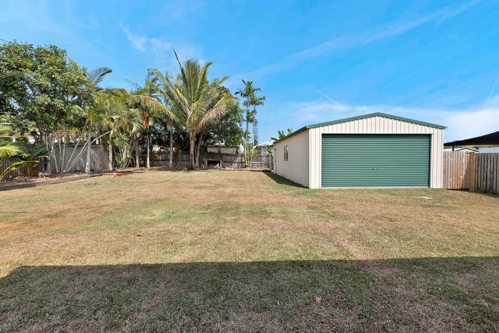 35 Barber Drive, Eimeo, QLD 4740 AUS