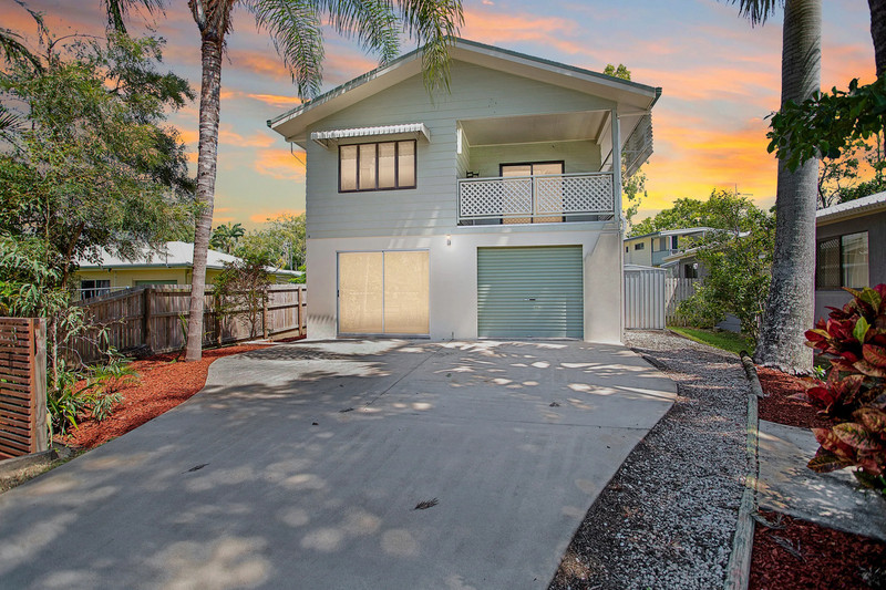 8 Armitage Drive, Eimeo, QLD 4740 AUS