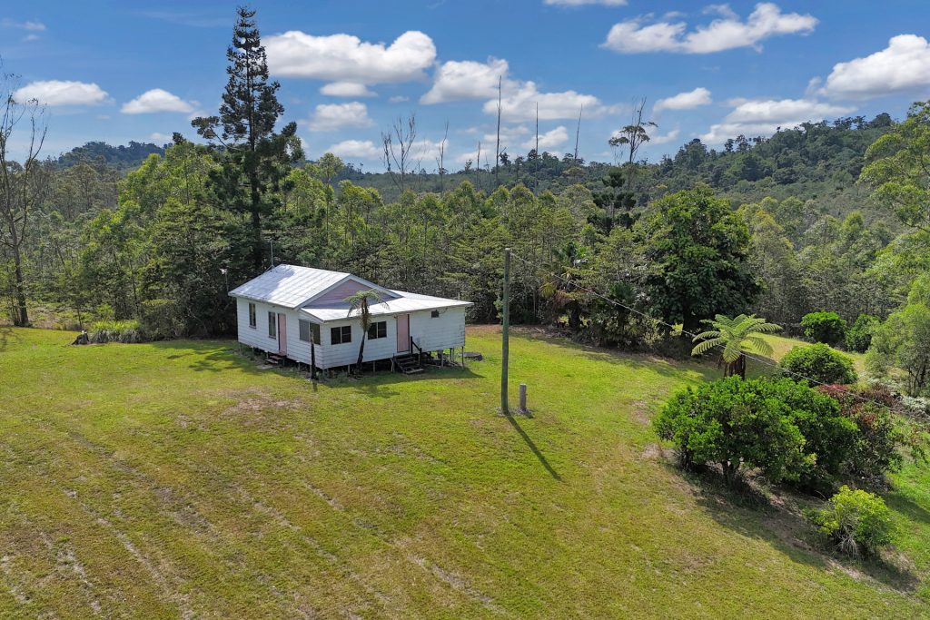 194 Cathay Creek Road, Crediton, QLD 4757 AUS