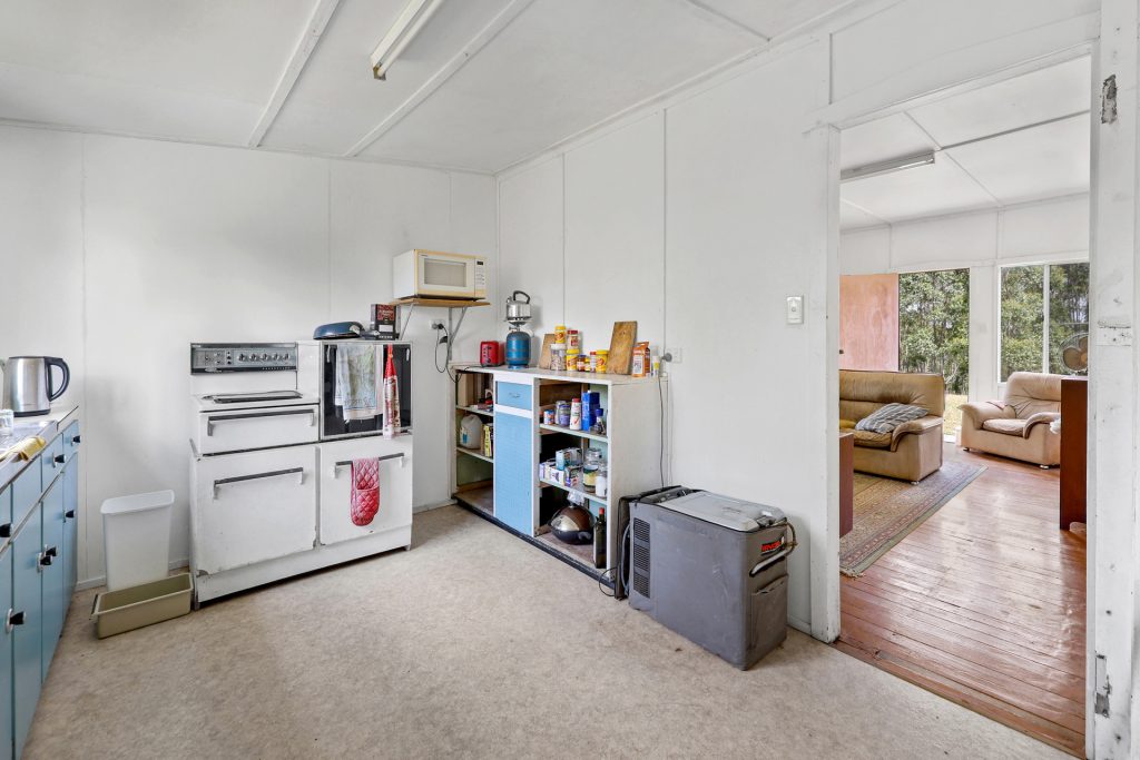 194 Cathay Creek Road, Crediton, QLD 4757 AUS