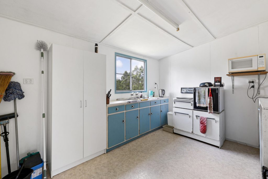 194 Cathay Creek Road, Crediton, QLD 4757 AUS