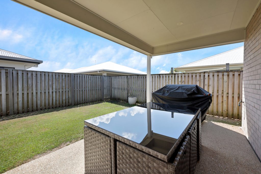 18 Knot Court, Bucasia, QLD 4750 AUS