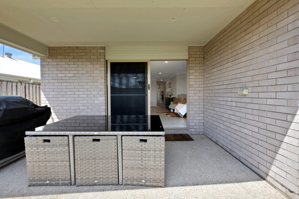 18 Knot Court, Bucasia, QLD 4750 AUS