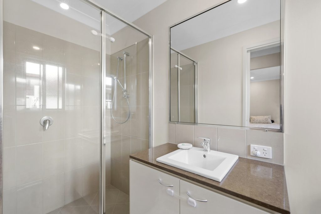 18 Knot Court, Bucasia, QLD 4750 AUS