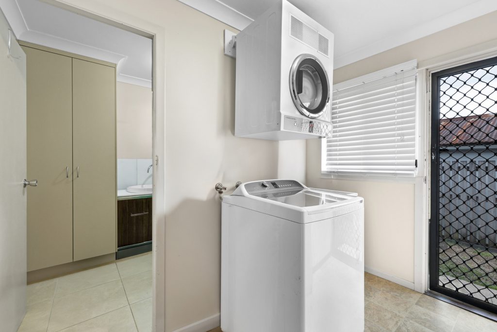 1 & 2/22 Burgess Street, North Mackay, QLD 4740 AUS