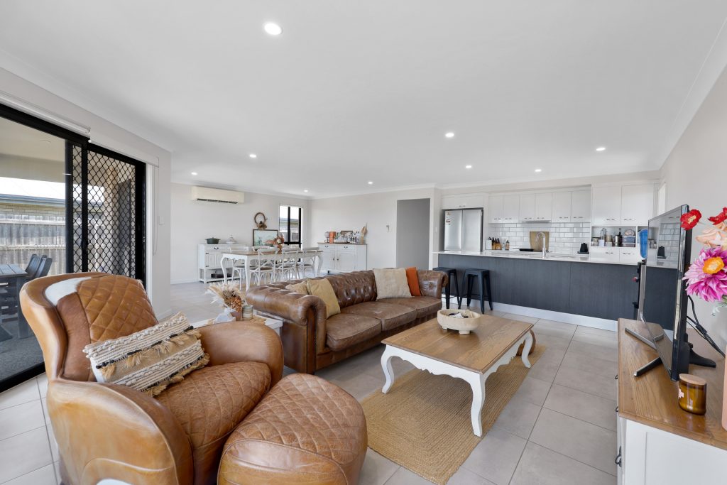 44 Thorn Avenue, Rural View, QLD 4740 AUS