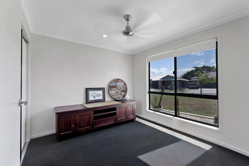 44 Thorn Avenue, Rural View, QLD 4740 AUS