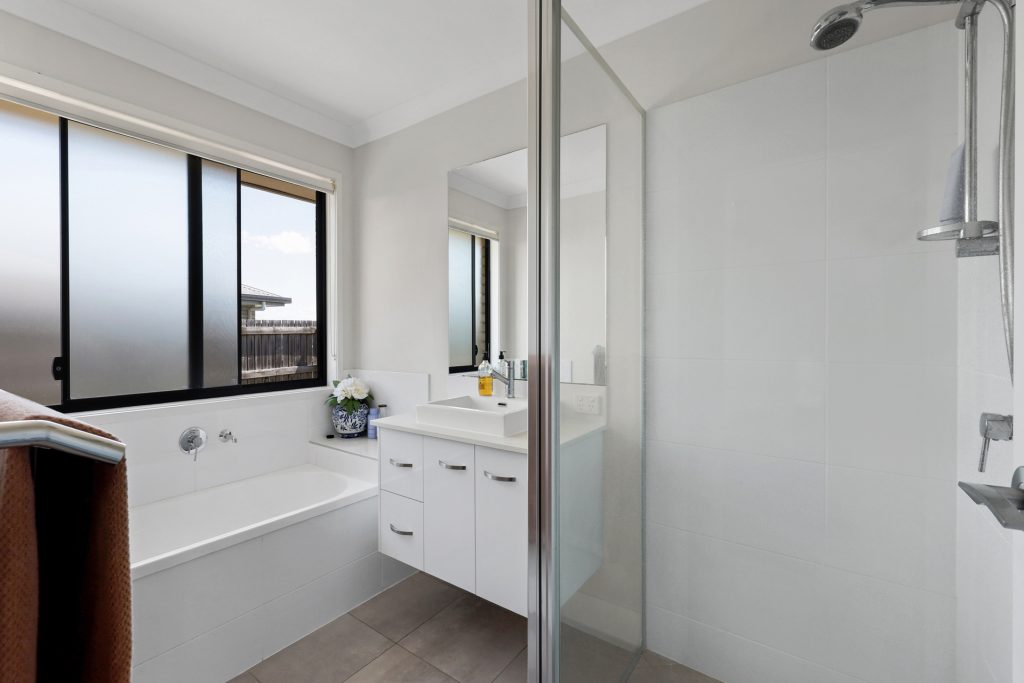 44 Thorn Avenue, Rural View, QLD 4740 AUS