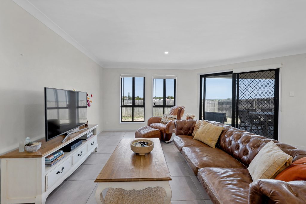 44 Thorn Avenue, Rural View, QLD 4740 AUS