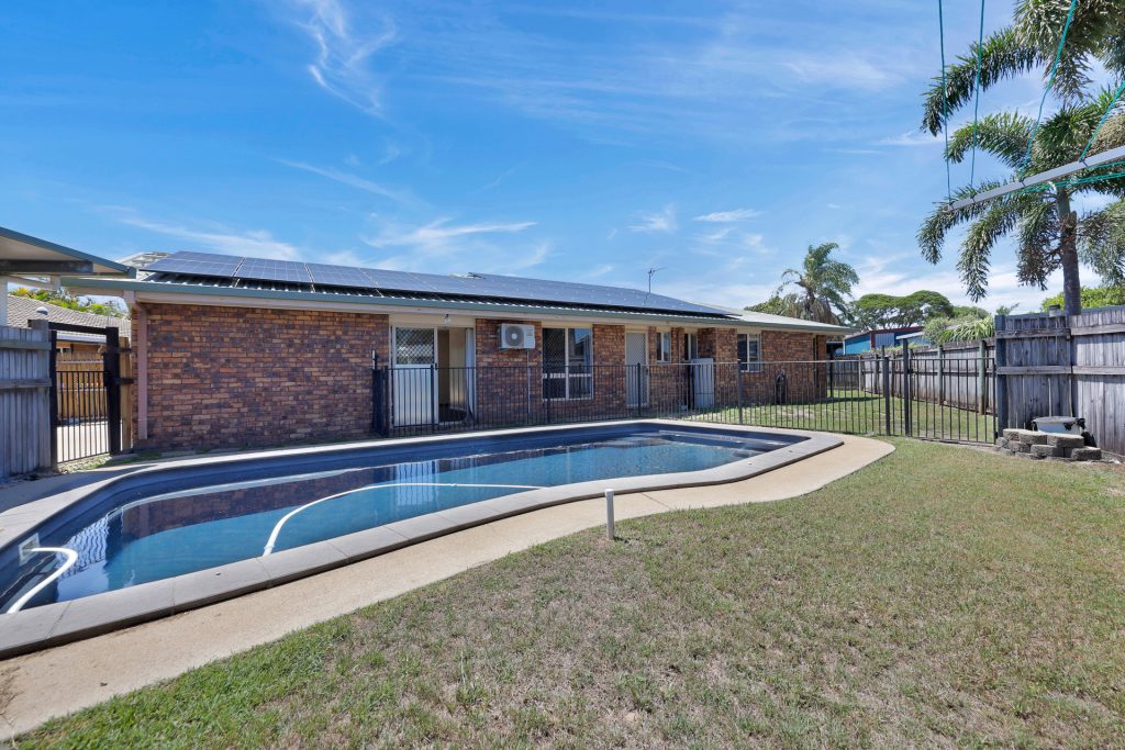 15 Charles Court, Andergrove, QLD 4740 AUS