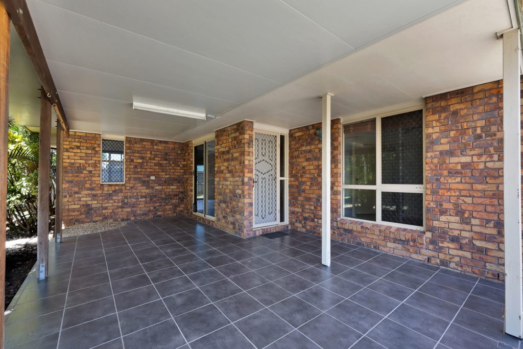 15 Charles Court, Andergrove, QLD 4740 AUS