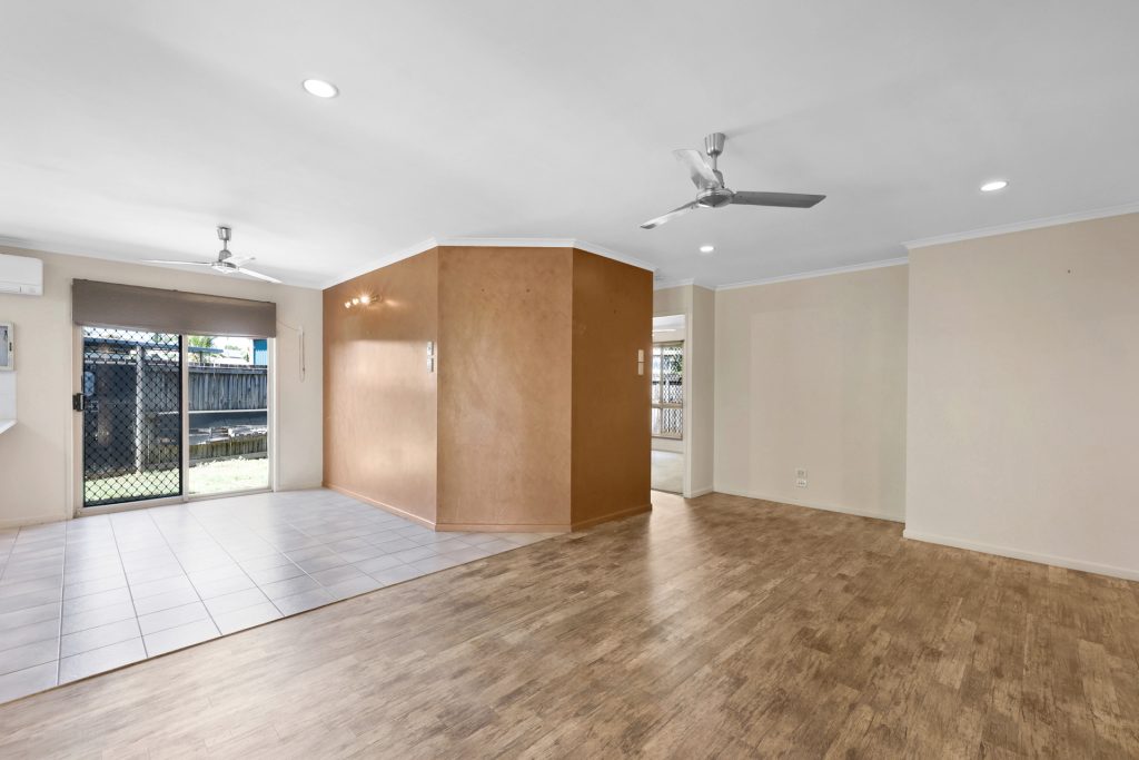 15 Charles Court, Andergrove, QLD 4740 AUS