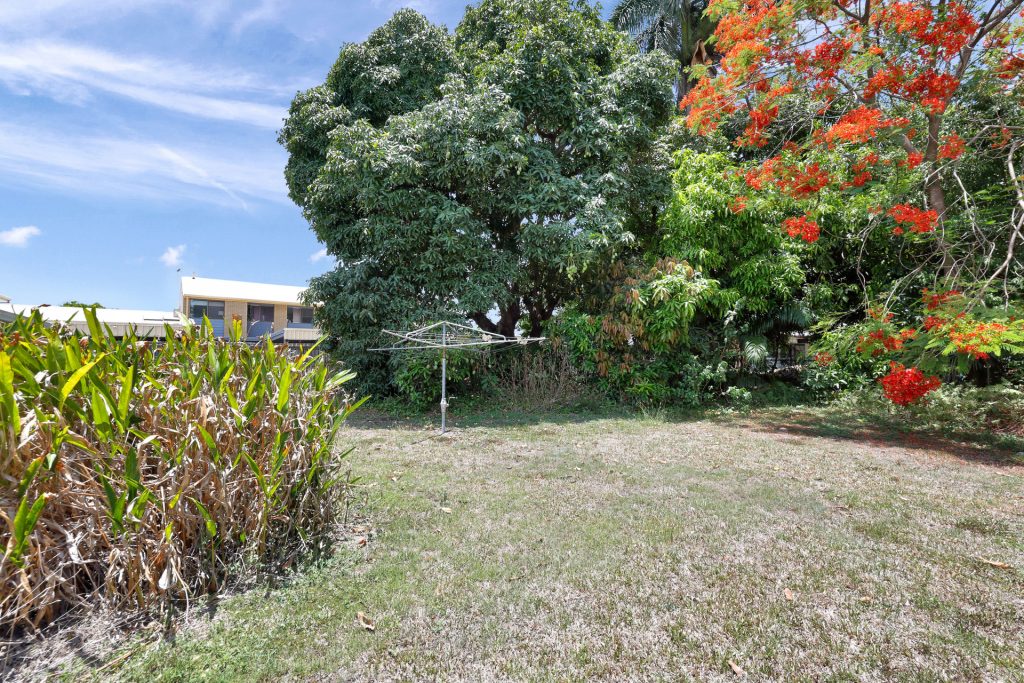 369 & 371 Bridge Road, West Mackay, QLD 4740 AUS