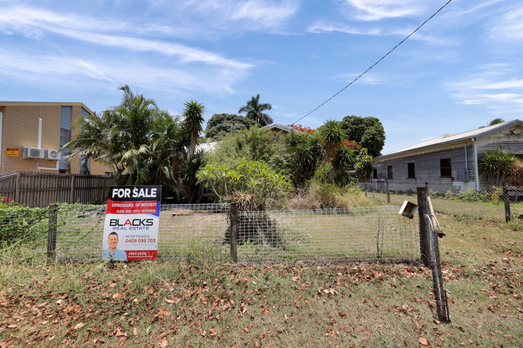 369 & 371 Bridge Road, West Mackay, QLD 4740 AUS