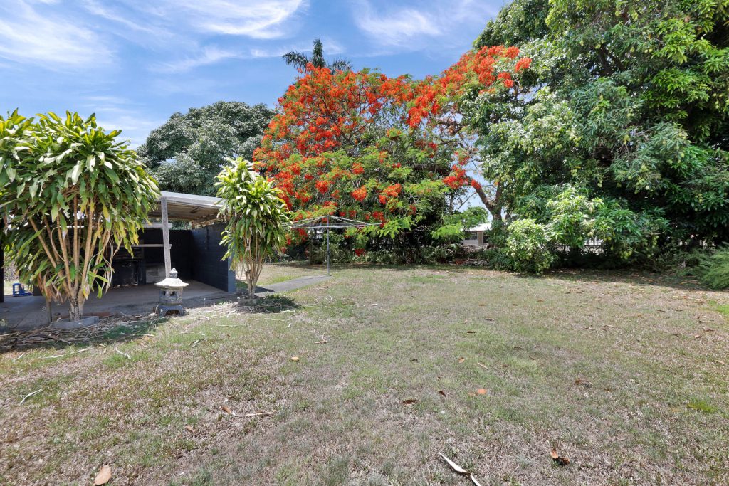 369 & 371 Bridge Road, West Mackay, QLD 4740 AUS