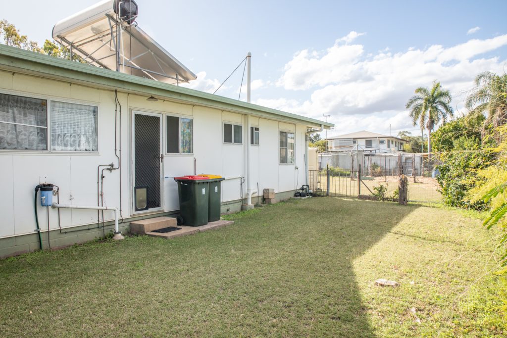 11 Middle Crescent, Dysart, QLD 4745 AUS