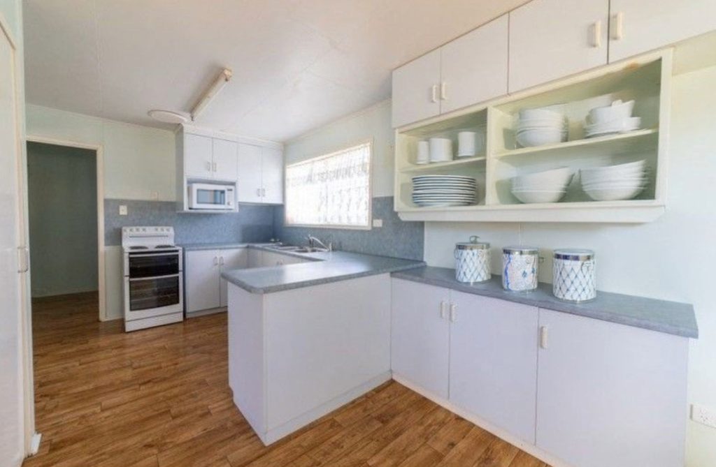 11 Middle Crescent, Dysart, QLD 4745 AUS