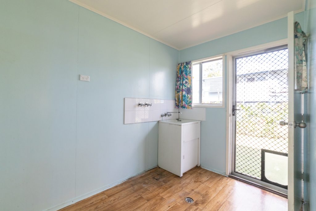 11 Middle Crescent, Dysart, QLD 4745 AUS