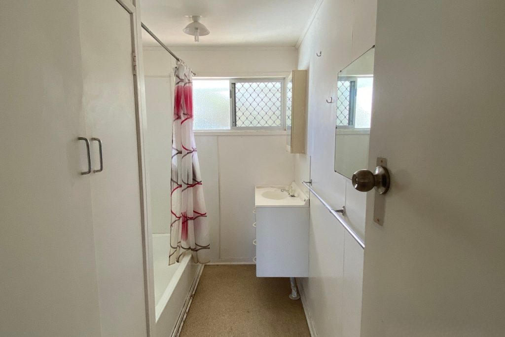 10 Menzies Street, Dysart, QLD 4745 AUS