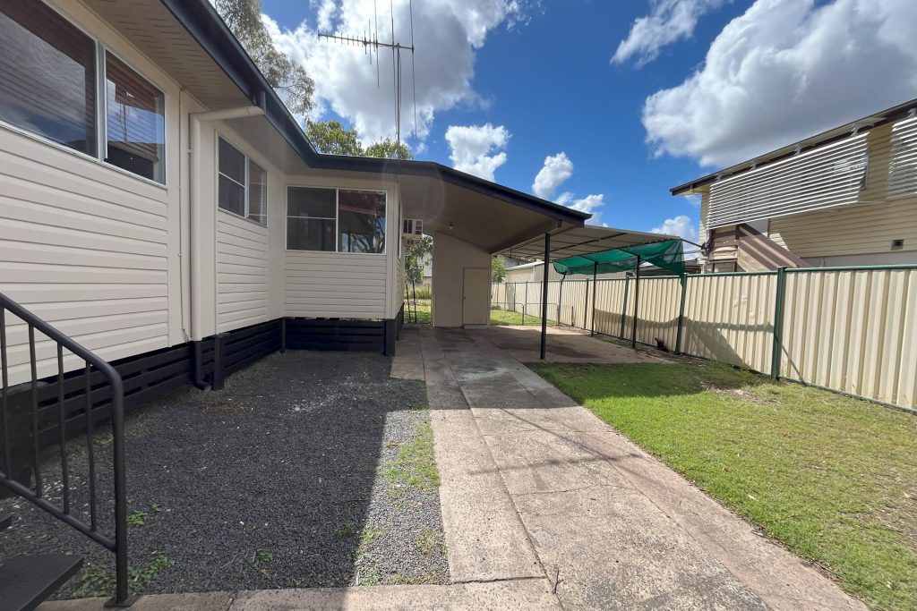 8 Brennan Street, Dysart, QLD 4745 AUS