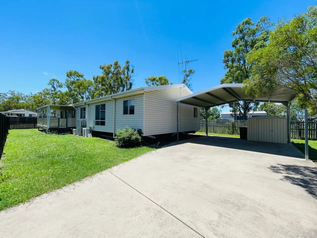 21D Beresford Crescent, Dysart, QLD 4745 AUS